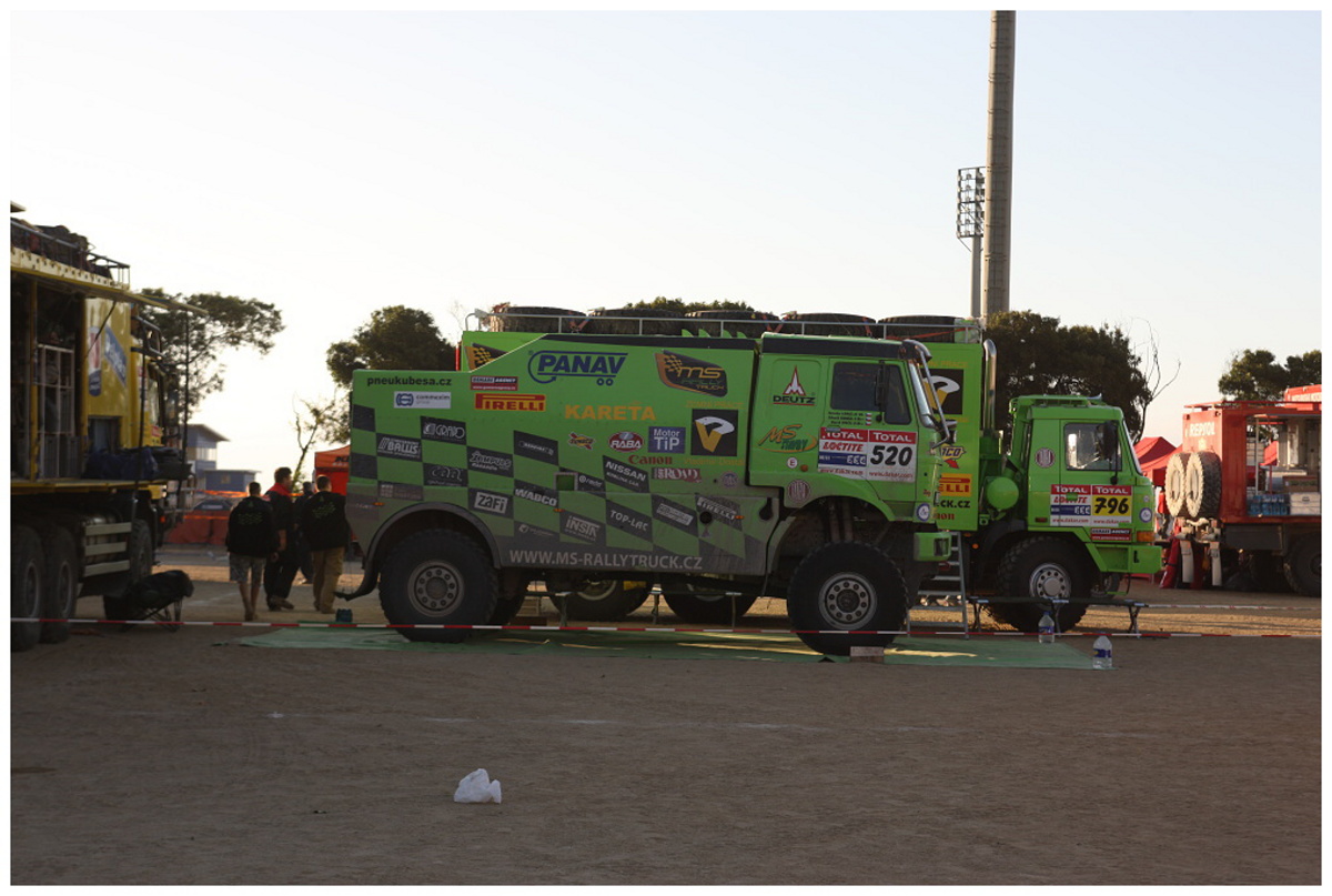 dakar 2009_0440vservisumt.JPG